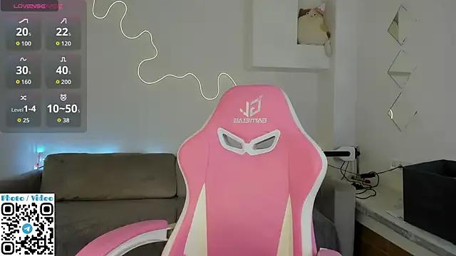 Helen_Spark — suck finger