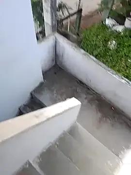 StripChat hemcrazy is Freechat hemcrazy — Show ass on top of the building
