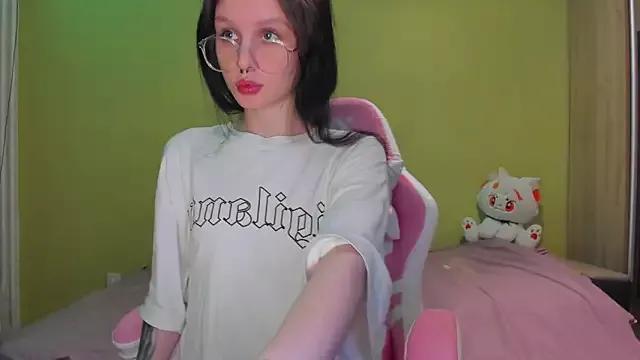 Freechat Hi_Kitti on StripChat