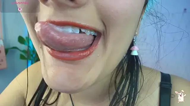 Hinata_21_ — plug on my ass