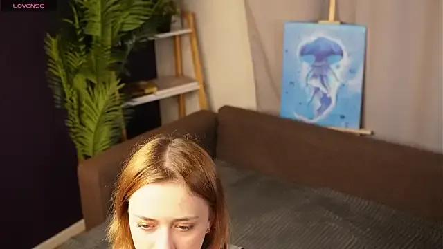 HollieCollelo — Eye contact +Lick fingers