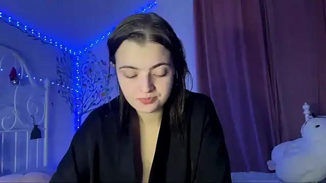 HoneyMist — squeeze my pretty boobs