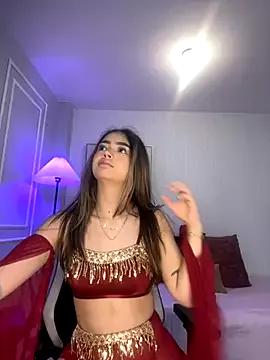 StripChat HoneyMollyX is Freechat HoneyMollyX — Topless + oil