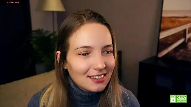 HongTomczak — tease with lips