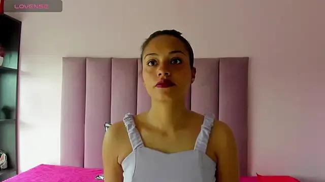 HoollyHendrix — finger in pussy