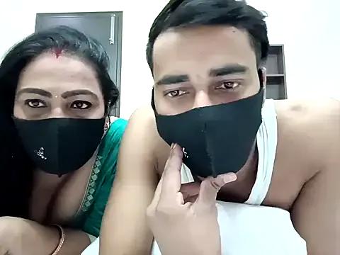 StripChat horny_milf_couple is Freechat horny_milf_couple — Show Aunty's ass hole in public