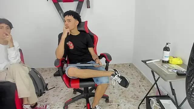 Horny_Young_Boys — Freechat on StripChat