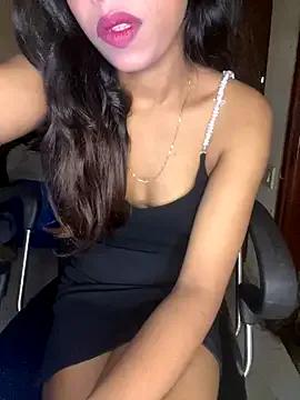 hottiexxxmexxx — Show my boobs
