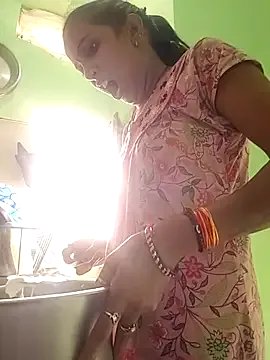 Hotty-Nidhi on StripChat 