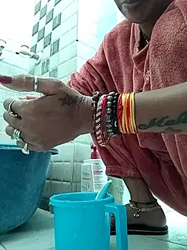 Hotty-Nidhi on StripChat 