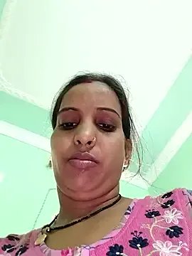 Hotty-Nidhi on StripChat 