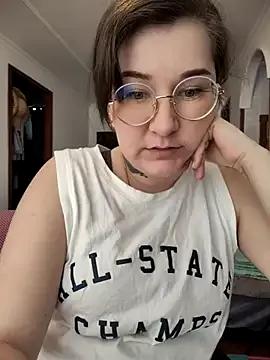 HunnyyLove — rub my clit close