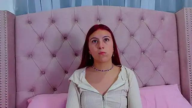iambonnie_ — Bras fuera + spank tetas
