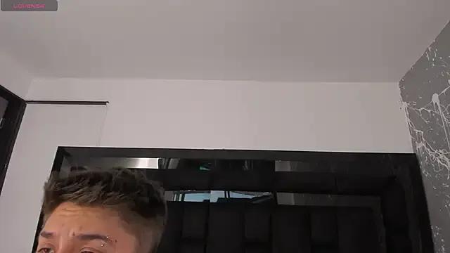 IanGilbert — Show your feet  Ian