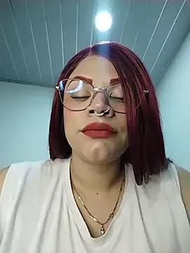 ImAlana__ — I play with my tits