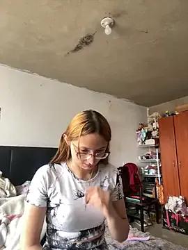 imariahot — Get naked + sexy dance