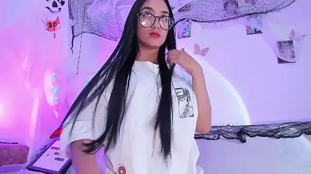 Freechat ineedmydaddy_ on StripChat