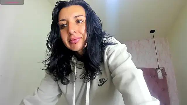 Iris__77 — Freechat on StripChat