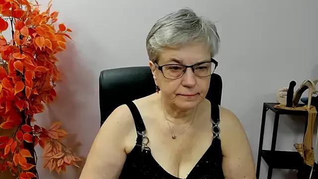 Freechat IrisDream on StripChat