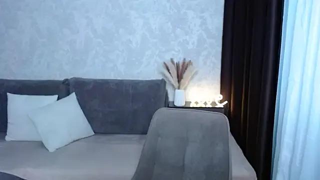IrisJones — I'll tease you with my ass in panties 