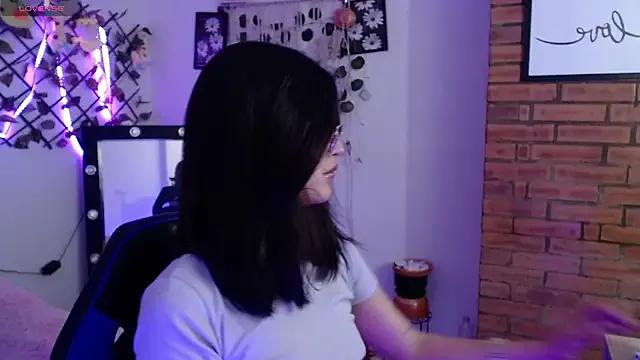 isa_bunny18 — Freechat on StripChat