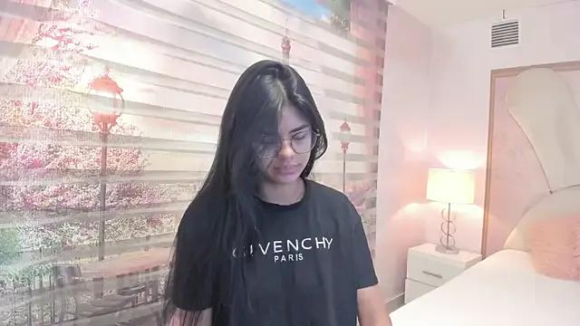Isa_little4u — Freechat on StripChat