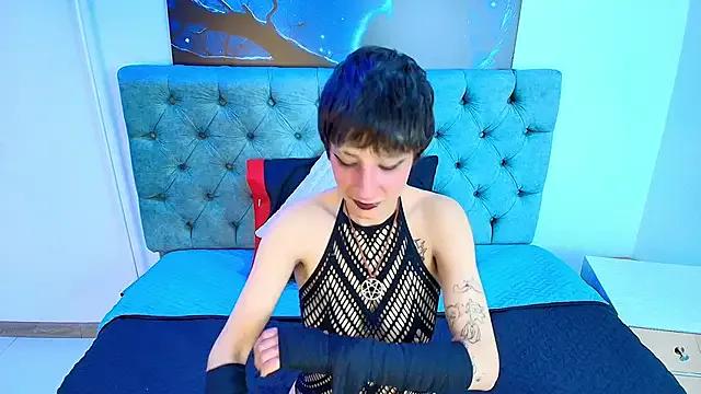 IsabelCortezz — Gothic Seduction  (KISS)