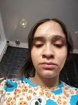 Isabella-Teen — dildo in pussy x5 min
