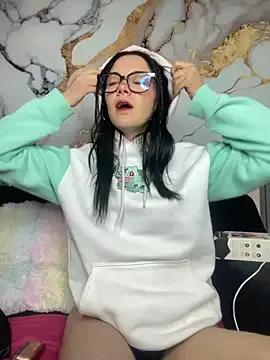 Isabella_21x — Suck dildo 