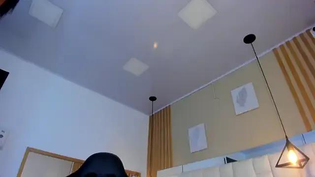 Isabella_gomezx — ride dildo