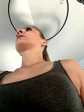 Freechat IsabellaEtha on StripChat