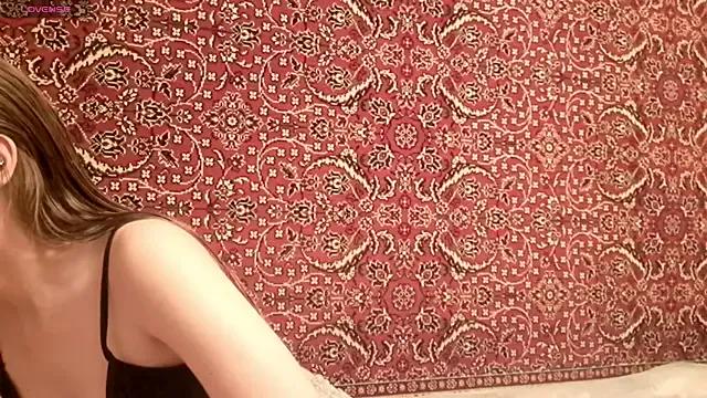 StripChat ivetabloom is Freechat ivetabloom — Flash my Titties :3 Raaar