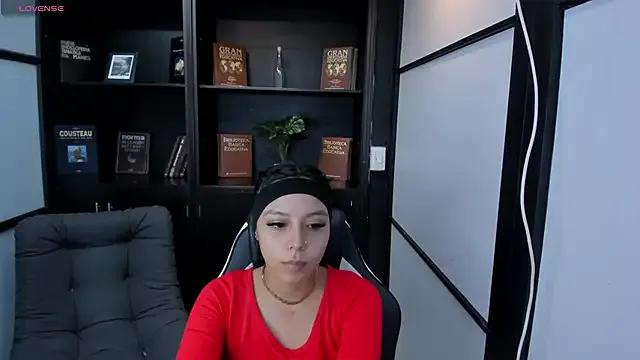 IvonnePrince_ — Doggy posse + red ass