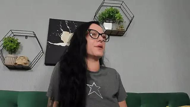 Freechat IzabelllNoir on StripChat