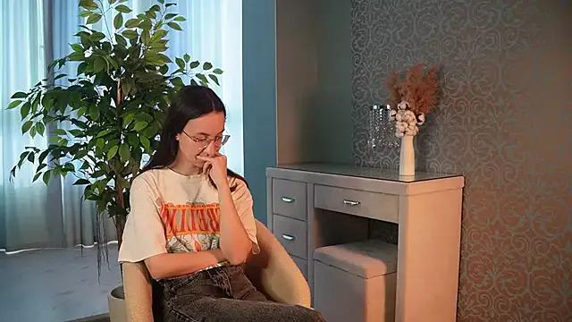 JaneLucie — Air kiss