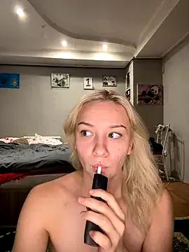 JennaOluretn on StripChat 