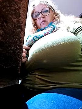 JennyInVegas — OIL TITS