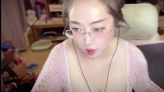 Freechat jessie116 on StripChat