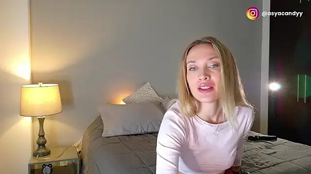 jessikablond007 — Boob play close-up 