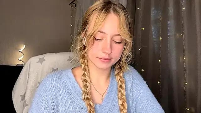 Jetta_Corsacami — Kiss cam!