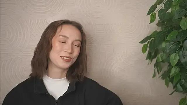 JoanLeeper — Air kiss