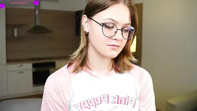 JoelleKessler — Air Kiss <3