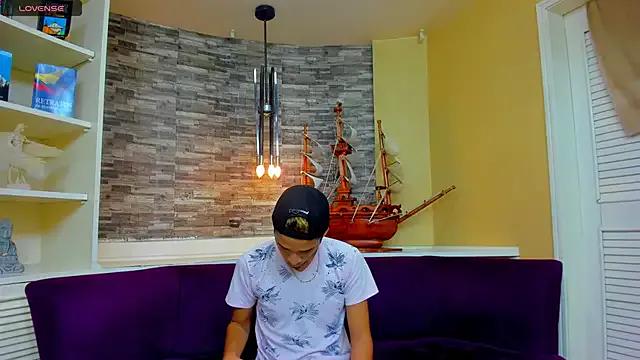 Juicy_Creww — deep throat + fuck throat 