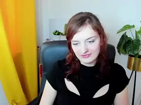 Freechat juicyNadine on StripChat