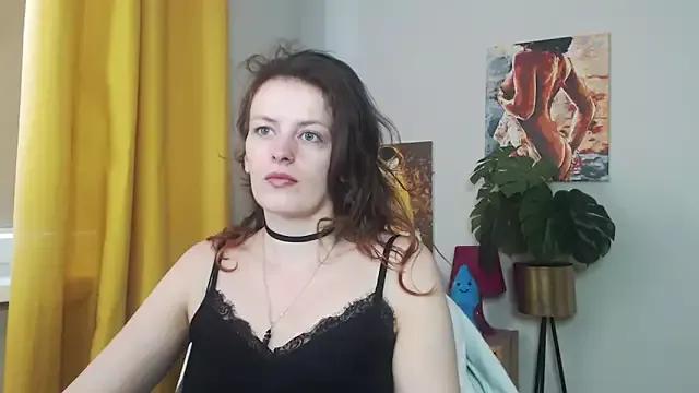 Freechat juicyNadine on StripChat