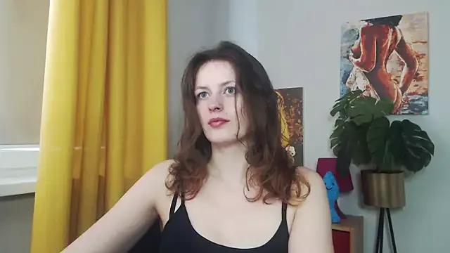 Freechat juicyNadine on StripChat