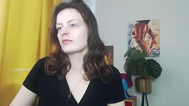 Freechat juicyNadine on StripChat