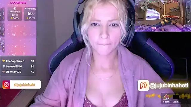 Freechat jujubinhahot on StripChat