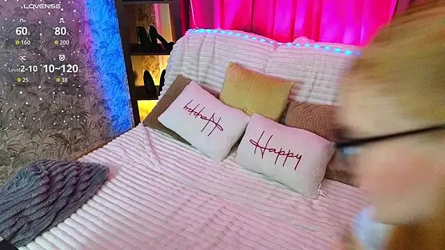JuliaPowers_ — striptease till panties