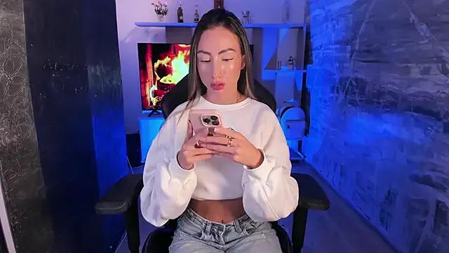 juliasprousse_ — oil in tits